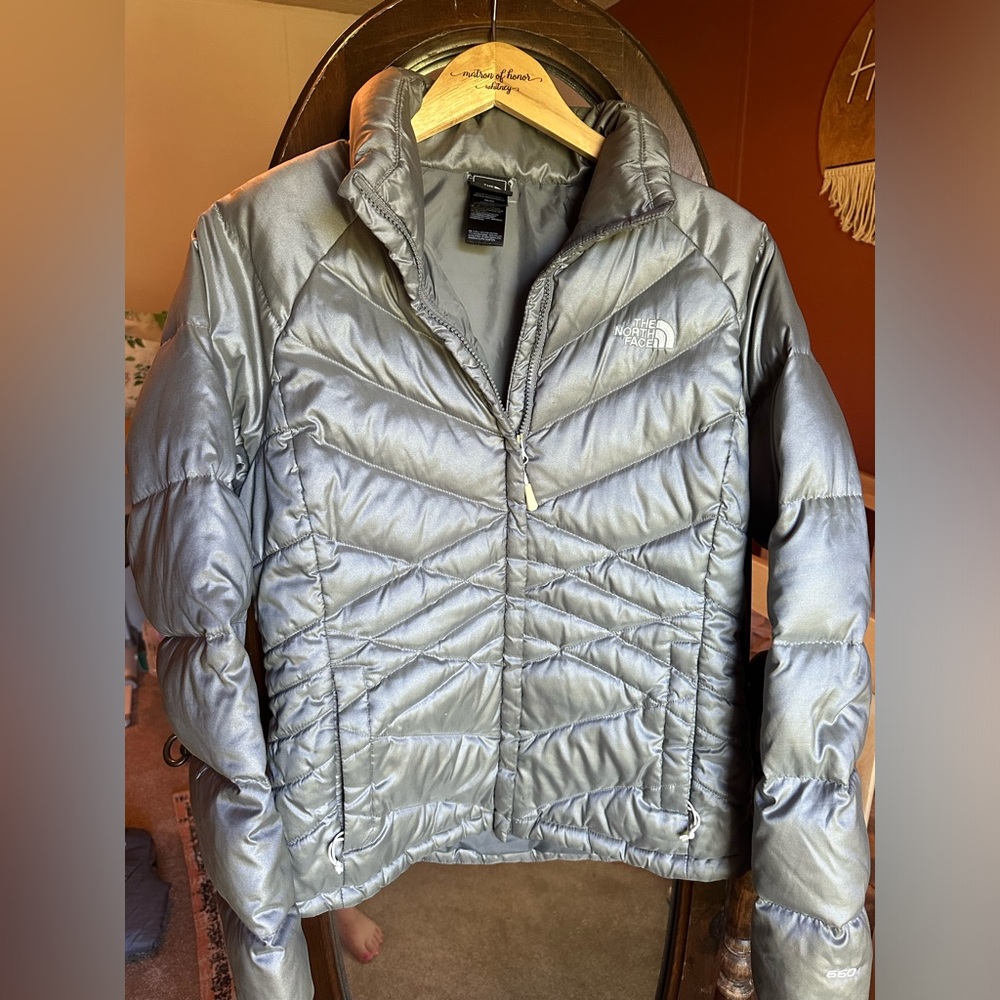 Women’s North Face puffer zip up jacket